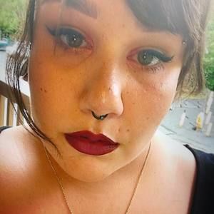 Meet your Posher, Savannah